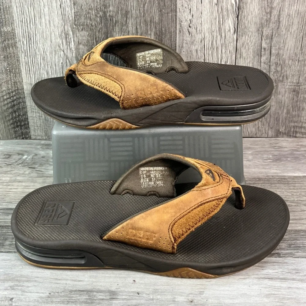 Reef Fanning Brown Tan Leather Flip Flops Mens Size 4 Bottle Opener Sandals